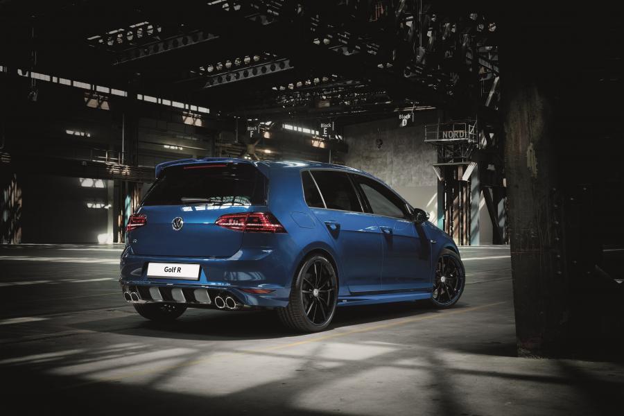  Volkswagen Golf R by Oettinger 2016 года  (фото 2 из 2)